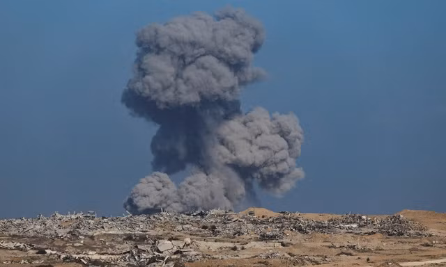 Israel tăng cường tấn công Dải Gaza trong lúc Tổng thống Mỹ Trump chờ phản hồi của Hamas