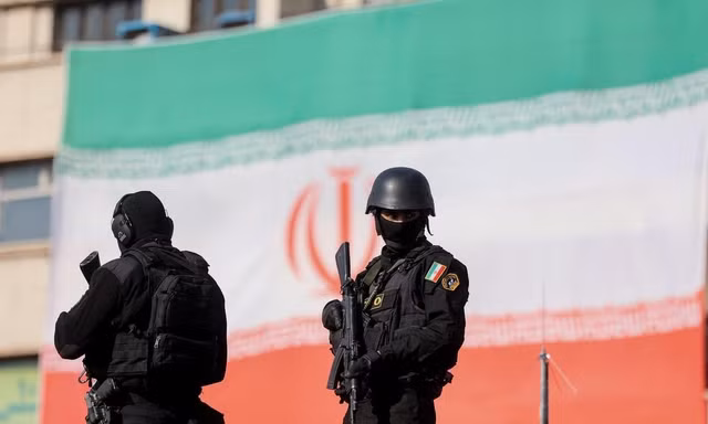 Mỹ khuyến cáo công dân nên lập tức rời Iran
