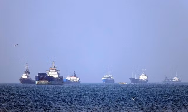 Lần đầu tiên, tàu của công ty Trung Quốc bị tấn công trên eo biển Hormuz
