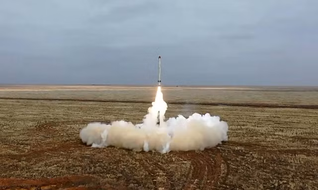 Nga - Ukraine 'ăn miếng trả miếng' trên không