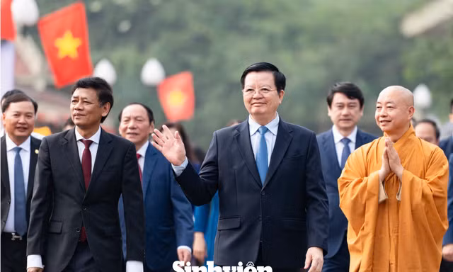 Phó Thủ tướng Mai Văn Chính thăm, chúc Tết đồng bào các dân tộc