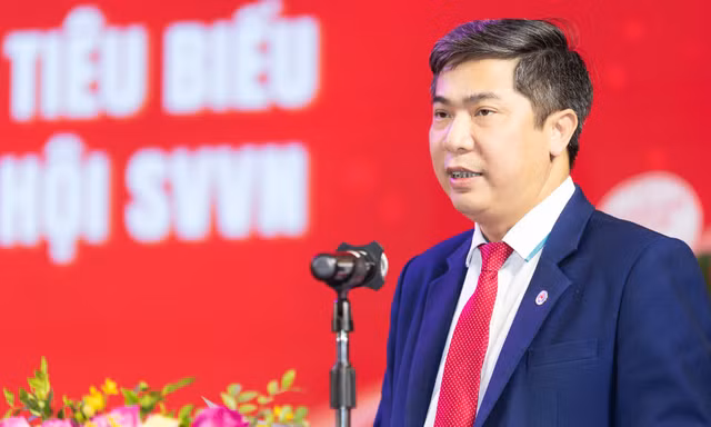 Học viện Tài chính vinh danh những 'ngôi sao' tại AOF Awards 2025: Dấu ấn tri thức và trách nhiệm xã hội