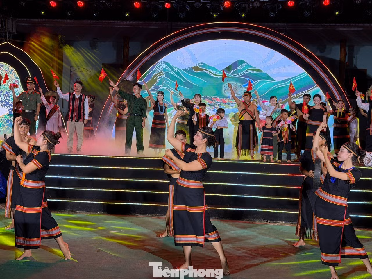 tp-le-hoi-huong-que-tra-leng-9.jpg