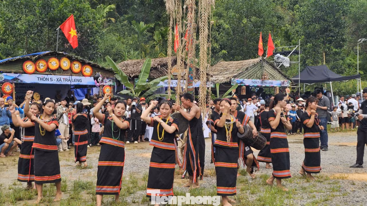 tp-le-hoi-huong-que-tra-leng.jpg