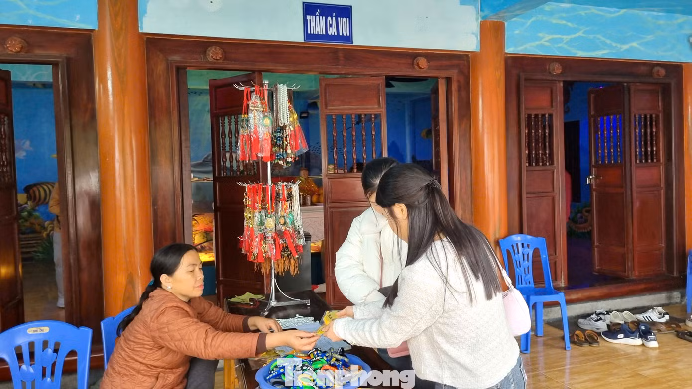 tp-tham-quan-chua-but-11.jpg