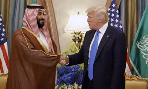 Phía sau quyết định đột ngột của Tổng thống Trump ở eo biển Hormuz