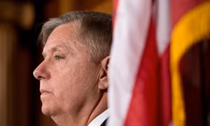 Chính trường Mỹ xáo trộn mạnh vì sự ra đi đường đột của Thượng nghị sĩ Lindsey Graham