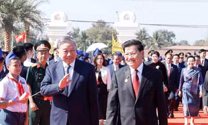 Tổng Bí thư Tô Lâm và Phu nhân dự lễ khánh thành Công viên Hữu nghị Lào - Việt Nam