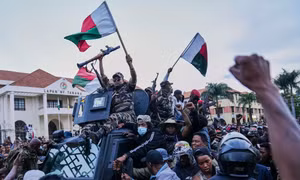 Tổng thống Madagascar báo động đảo chính giữa làn sóng biểu tình kiểu Nepal