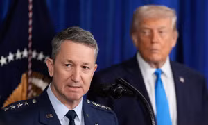 Nhóm nghị sĩ Cộng hoà quay lưng với Tổng thống Trump vì chiến dịch Venezuela