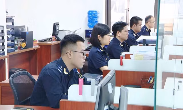 Nhiều đơn vị hải quan thu ngân sách tăng vọt
