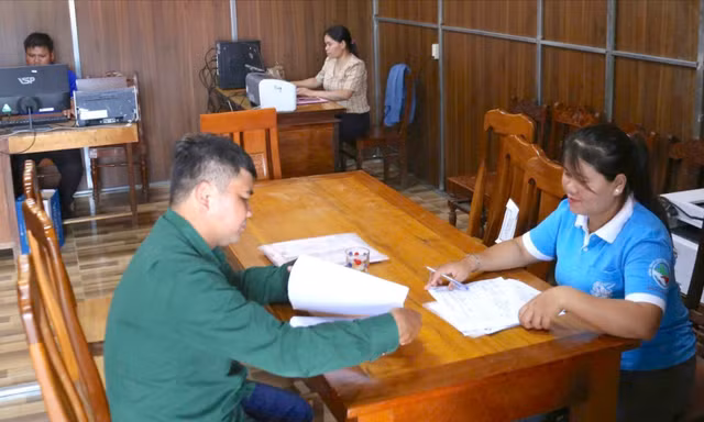 Chính quyền 2 cấp, 3 tháng nhìn lại - Bài 3: Miền núi Đà Nẵng - 1 người 'cõng' 3 đầu việc