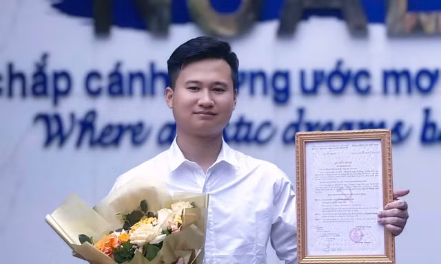 Tân cử nhân Sư phạm Âm nhạc Nguyễn Hoàng Linh ghi dấu ấn với danh hiệu Thủ khoa xuất sắc Thủ đô năm 2025