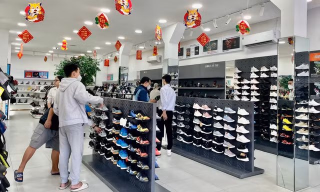 Doanh nghiệp 'chạy đua' mua bán hàng Tết trên sàn online