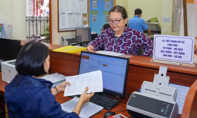 Biên chế công chức sắp được tính lại theo nhiều tiêu chí mới