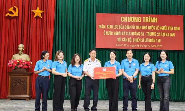Trao Vườn rau xanh trị giá 250 triệu đồng tặng đảo Trường Sa Lớn