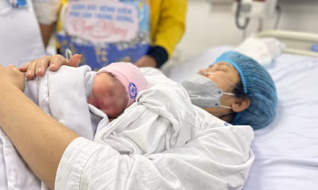 Từ ngày 1/7, sinh con được trợ cấp hơn 5 triệu đồng