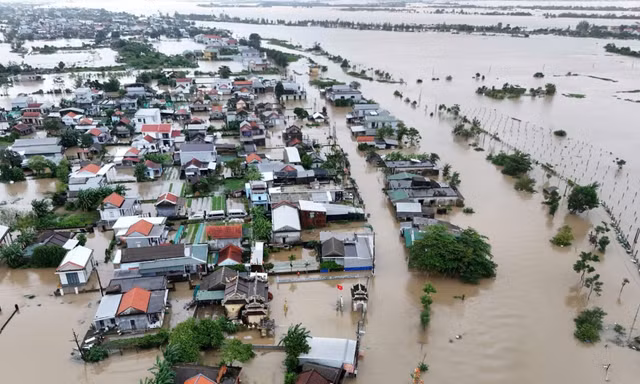 Vùng rốn lũ Hóa Châu, Huế.