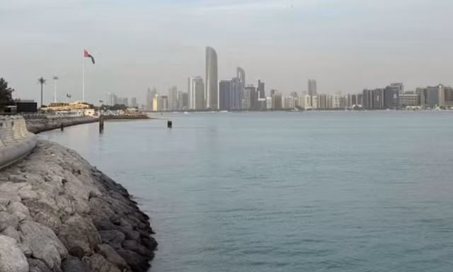 UAV đánh trúng nhà máy điện hạt nhân UAE, Mỹ sẽ tính phương án quân sự mới