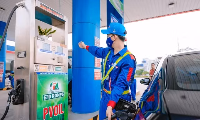 Doanh nghiệp đang tăng tốc triển khai xăng E10.