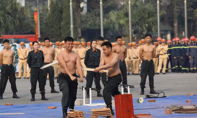 Công an Phú Thọ diễn tập phương án bảo đảm an ninh, an toàn Đại hội Đảng toàn quốc lần thứ XIV
