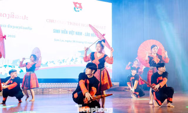 Sinh viên Sơn La và các tỉnh Bắc Lào vun đắp tình hữu nghị 