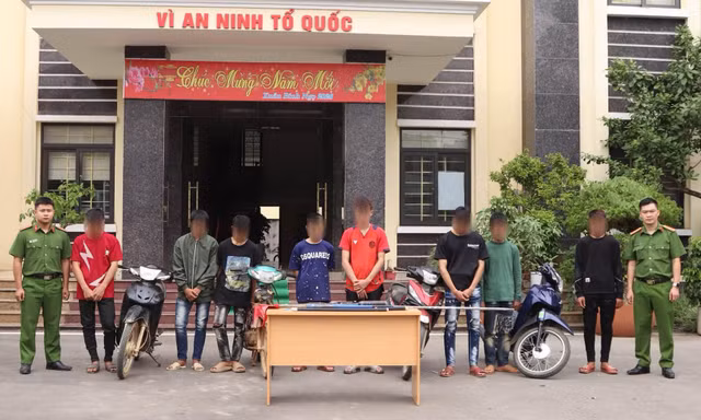 Triệu tập 8 đối tượng trong vụ nổ súng thị uy trên phố