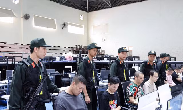 Khởi tố 4 đối tượng liên quan nhóm lừa đảo công nghệ cao âm mưu thiết lập 'bản doanh' Việt Nam