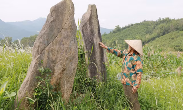 Khu mộ đá 400 năm tuổi của dòng họ quyền lực ở Phú Thọ
