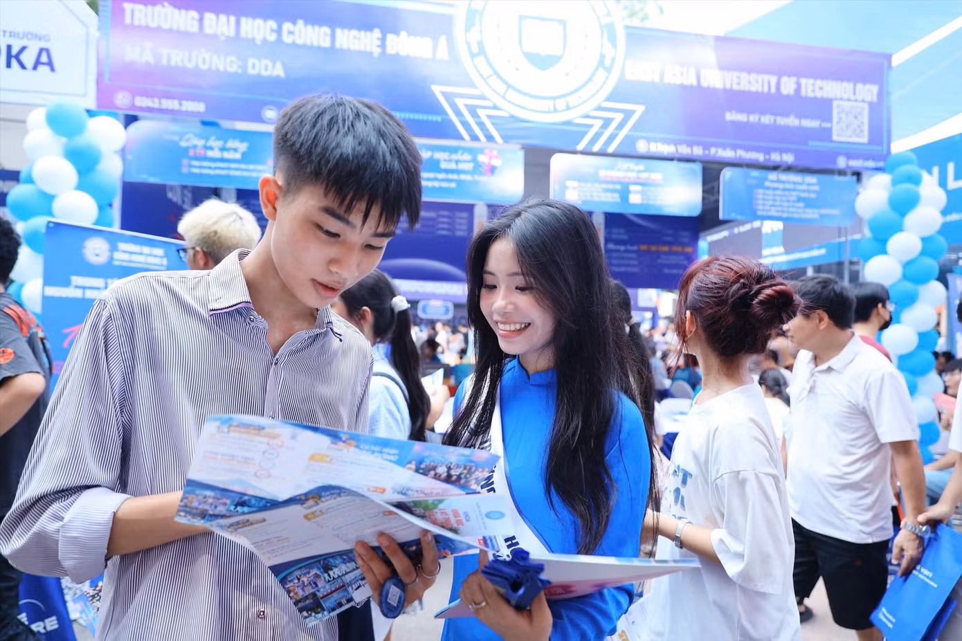 0828-anh-bai-tuyen-sinh.jpg