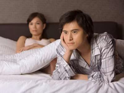 Khổ sở kìm nén vì bị chồng giận và ‘bỏ đói’
