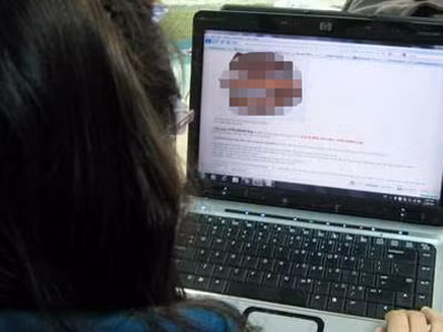 Mẹ lập nick ảo, phát hiện con chat sex