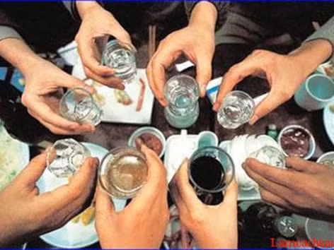 Có sự kỳ thị với người không biết uống rượu