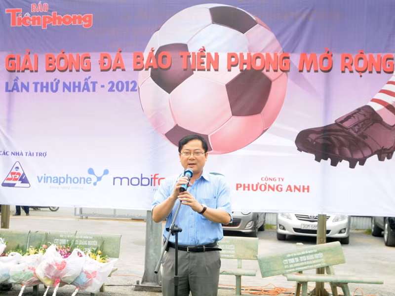 Khai mạc giải bóng đá báo Tiền Phong 2012