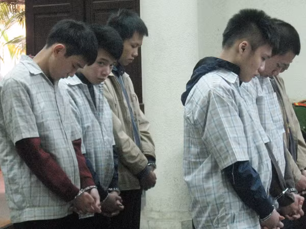 Các bị cáo trong phiên xử Ảnh: BT