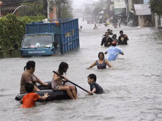 Philippines gồng mình đón bão mới