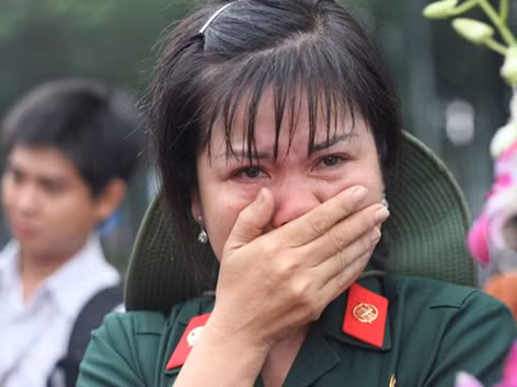 Xin hãy nhìn vào lòng dân