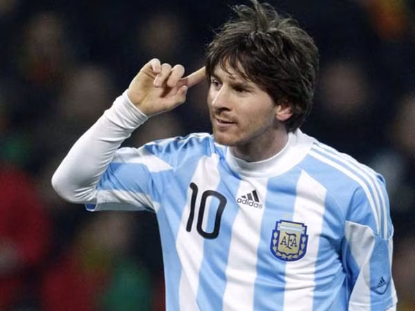 Nếu Messi tới Việt Nam thì cũng phải thử việc