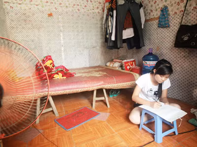 Bi hài nữ sinh 'ở ghép' trong nhà trọ