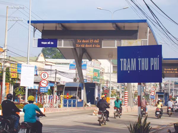 Đường xuống cấp, phí thu đủ