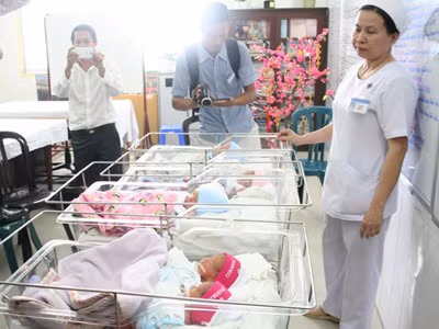 Từ ca sinh 5: Đa thai tiềm ẩn nhiều nguy cơ