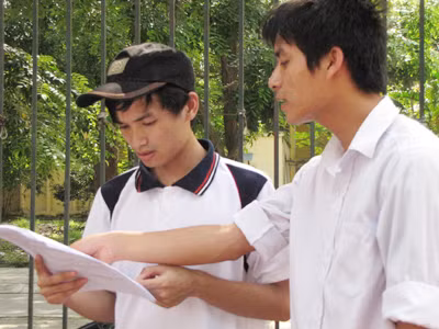 Chiều nay, ba thí sinh thi lại môn toán