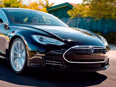 Tesla Model S có giá 'chát' tại châu Âu