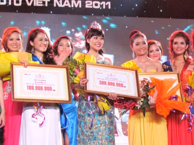 Hoa khôi Ôtô Việt Nam 2011: Trống vắng