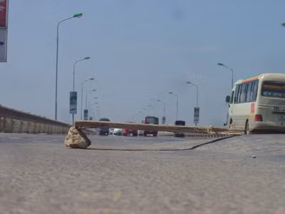 Cầu Thăng Long và cầu Mai Lĩnh lún, nứt