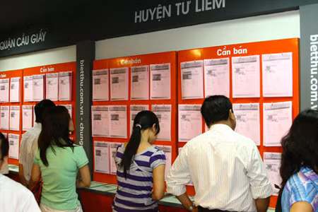 Sàn bất động sản ồ ạt tuyển nhân viên kinh doanh