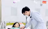 Hai chị em cùng nhập viện vì vô tình ăn kẹo bị trộn cần sa