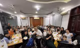 Những người trẻ mở lối học nói tiếng Anh cho cộng đồng