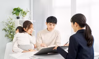 Bảo hiểm được xem là một hành trình nhân văn vì thể hiện sự quan tâm và trách nhiệm của mỗi người đối với tương lai của bản thân và gia đình, do đó khung pháp lý cần hoàn thiện sớm nhất có thể để bảo vệ các bên tham gia thị trường.