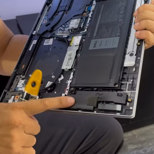 Làm vệ sinh laptop đầu năm học mới